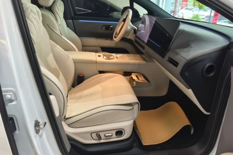 Used Li Auto i6 2025 Model Two-Wheel-Drive Standard Type Right Front Seat