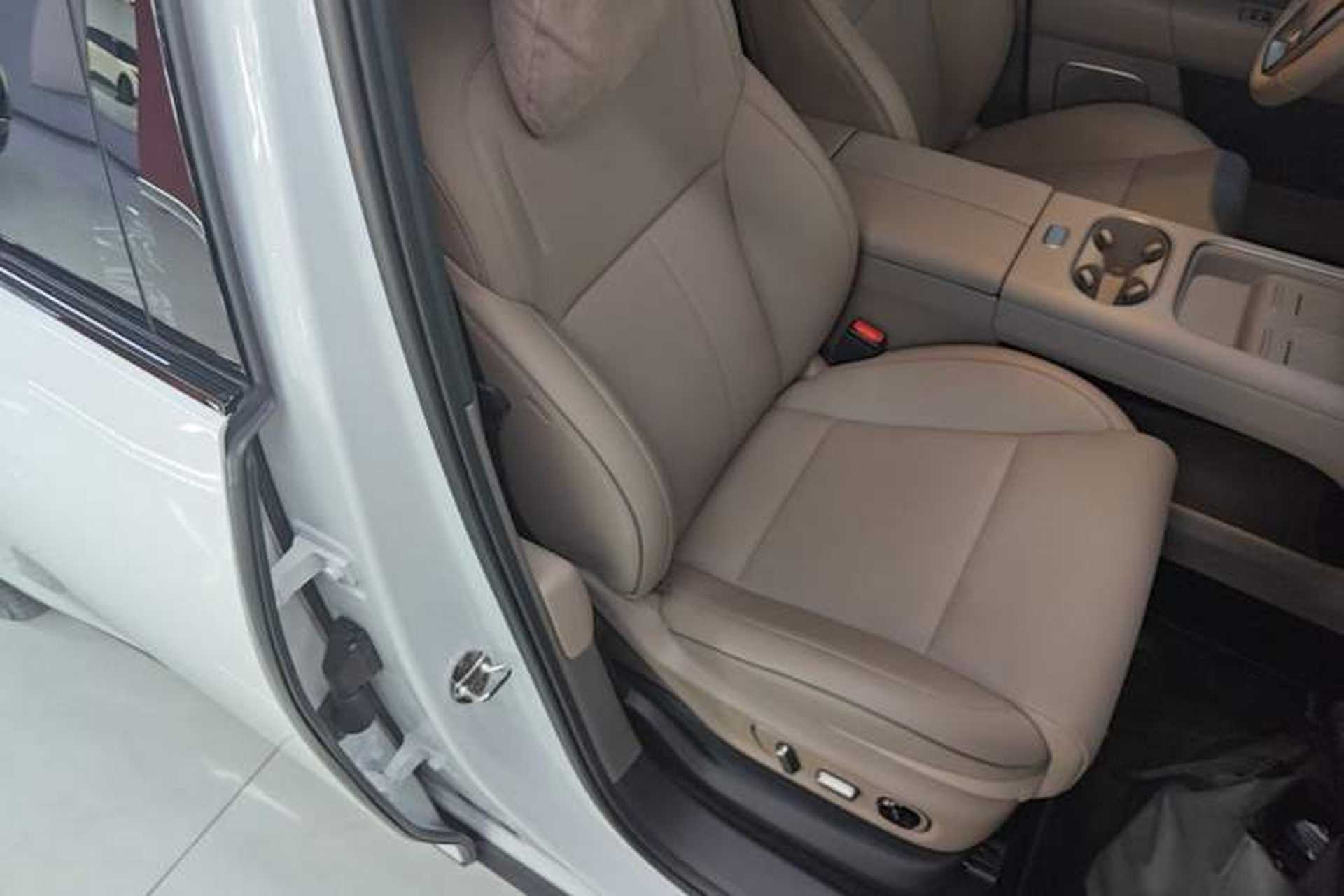 Used Li Auto i6 2025 Model Two-Wheel-Drive Standard Type Right Front Seat