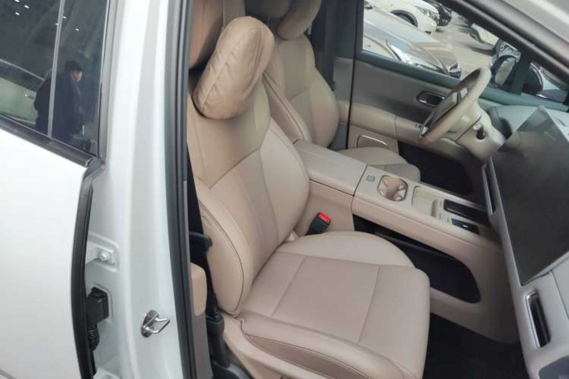 Used Li Auto i6 2025 Model Two-Wheel-Drive Standard Type Right Front Seat