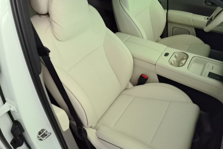 Used Li Auto i6 2025 Model Two-Wheel-Drive Standard Type Right Front Seat