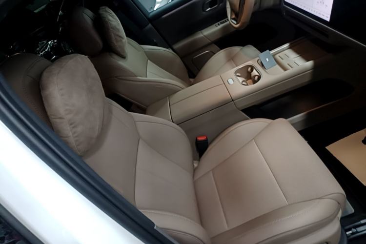 Used Li Auto i6 2025 Model Two-Wheel-Drive Standard Type Right Front Seat