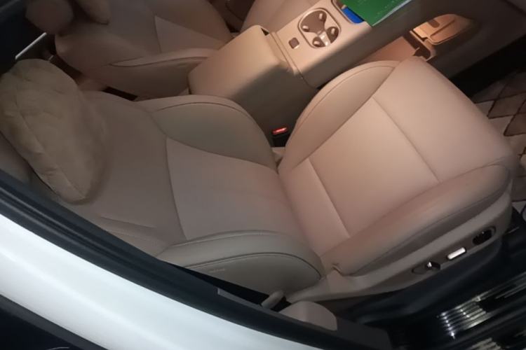 Used Li Auto i6 2025 Model Two-Wheel-Drive Standard Type Right Front Seat