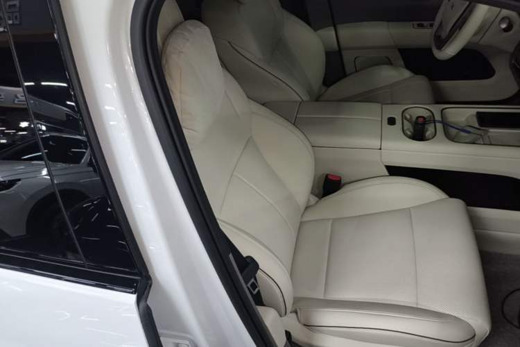 Used Li Auto i6 2025 Model Two-Wheel-Drive Standard Type Right Front Seat
