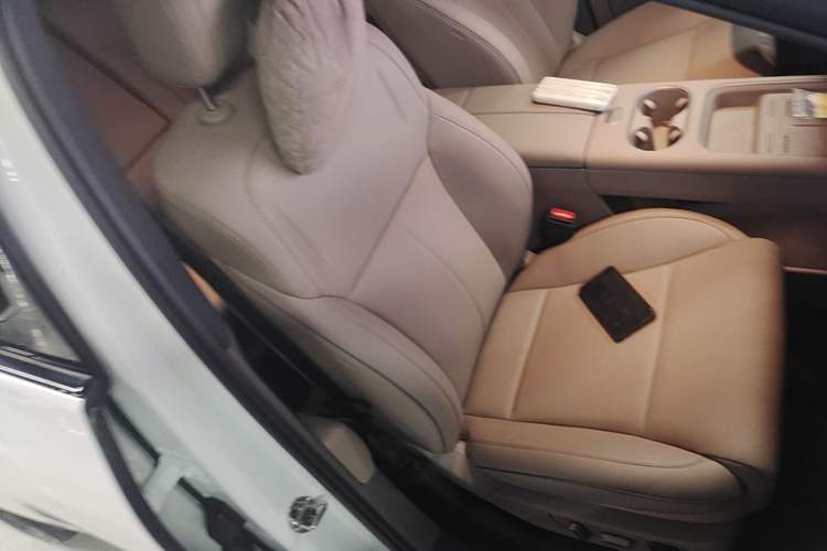 Used Li Auto i6 2025 Model Two-Wheel-Drive Standard Type Right Front Seat