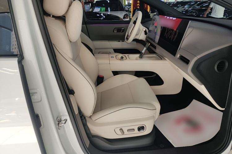 Used Li Auto i6 2025 Model Four-Wheel-Drive Standard Type Right Front Seat