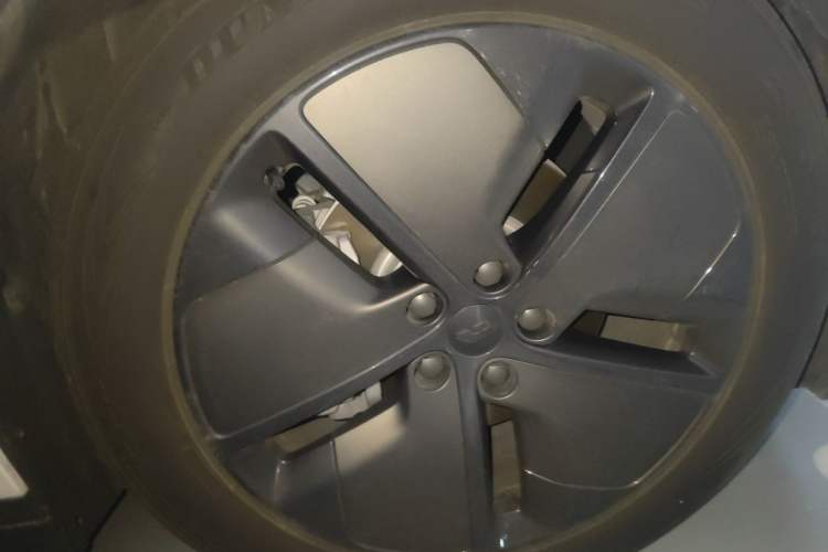 Used Li Auto i6 2025 Model Two-Wheel-Drive Standard Type Right Front Wheel Hub