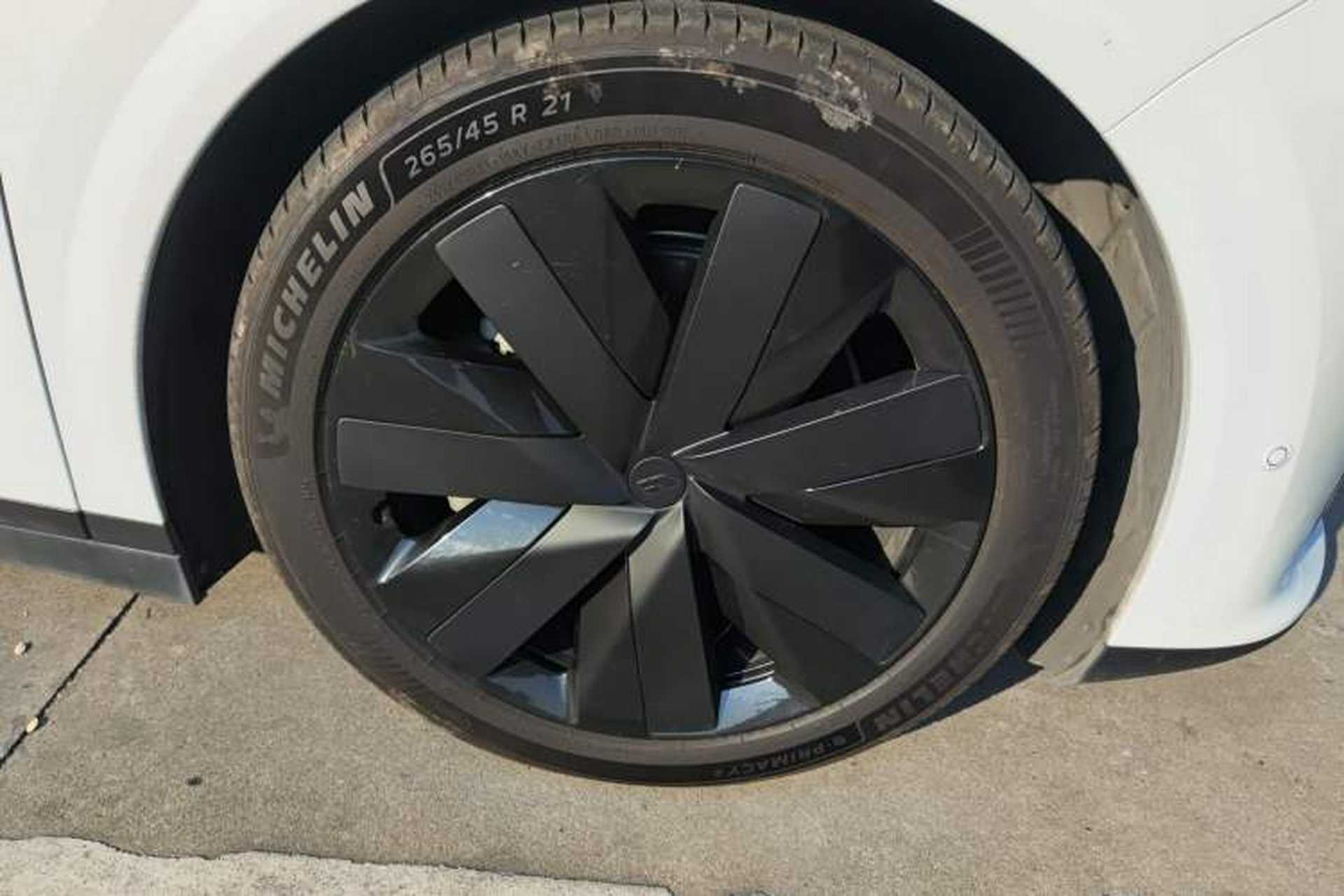 Used Li Auto i6 2025 Model Four-Wheel-Drive Standard Type Right Front Wheel Hub
