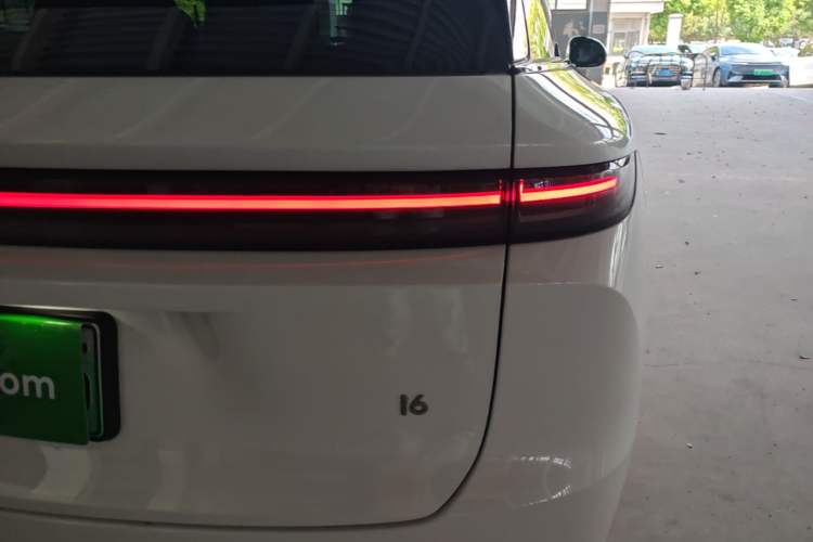 Used Li Auto i6 2025 Model Two-Wheel-Drive Standard Type Right Rear Taillight