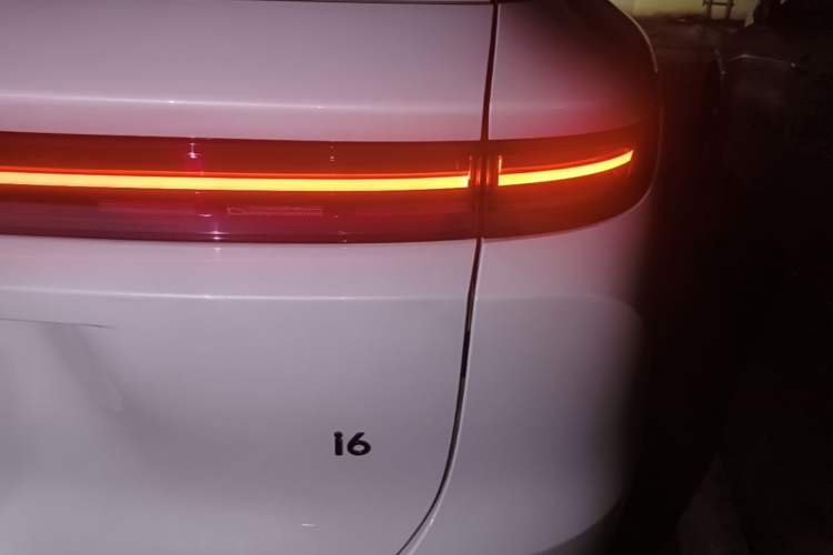 Used Li Auto i6 2025 Model Two-Wheel-Drive Standard Type Right Rear Taillight