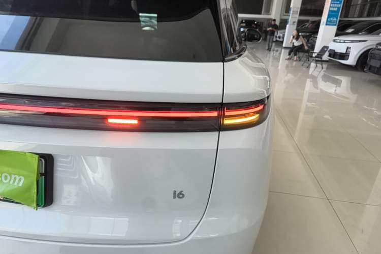 Used Li Auto i6 2025 Model Four-Wheel-Drive Standard Type Right Rear Taillight