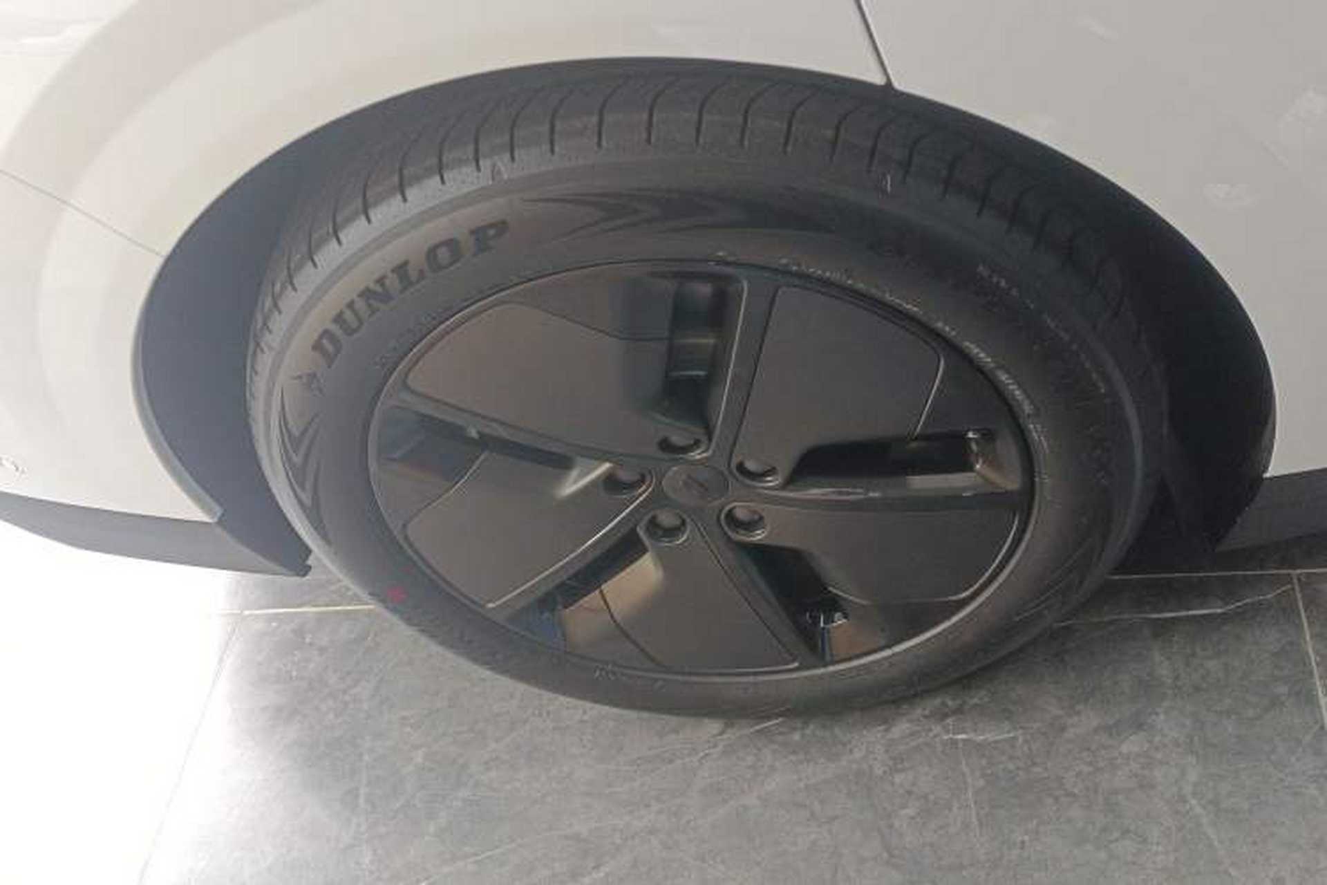 Used Li Auto i6 2025 Model Two-Wheel-Drive Standard Type Right Rear Wheel Hub