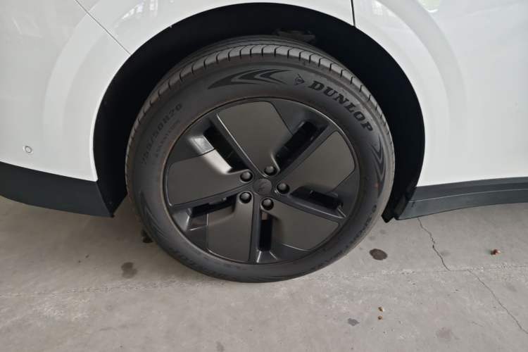 Used Li Auto i6 2025 Model Two-Wheel-Drive Standard Type Right Rear Wheel Hub