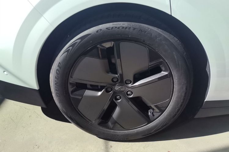 Used Li Auto i6 2025 Model Two-Wheel-Drive Standard Type Right Rear Wheel Hub