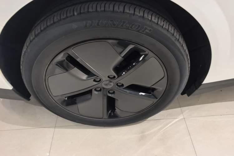 Used Li Auto i6 2025 Model Two-Wheel-Drive Standard Type Right Rear Wheel Hub