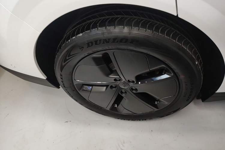 Used Li Auto i6 2025 Model Two-Wheel-Drive Standard Type Right Rear Wheel Hub