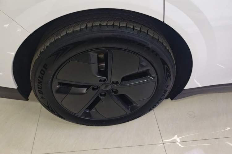 Used Li Auto i6 2025 Model Two-Wheel-Drive Standard Type Right Rear Wheel Hub