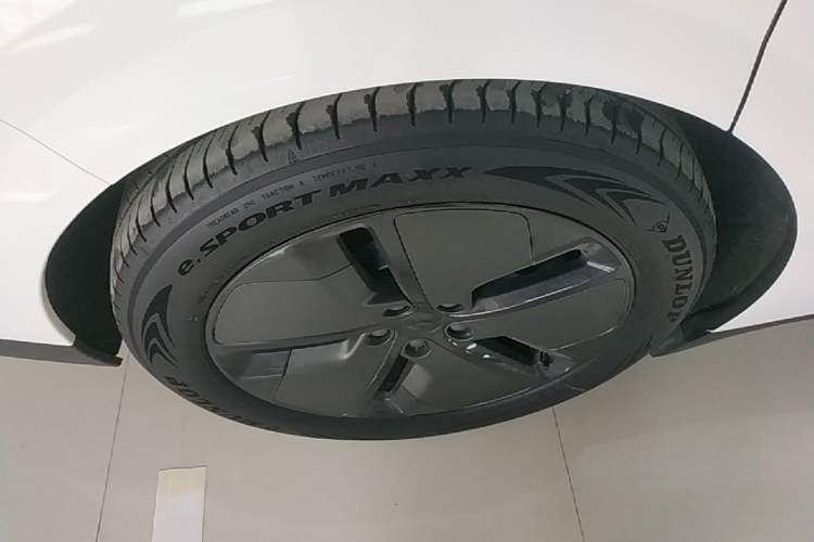 Used Li Auto i6 2025 Model Two-Wheel-Drive Standard Type Right Rear Wheel Hub