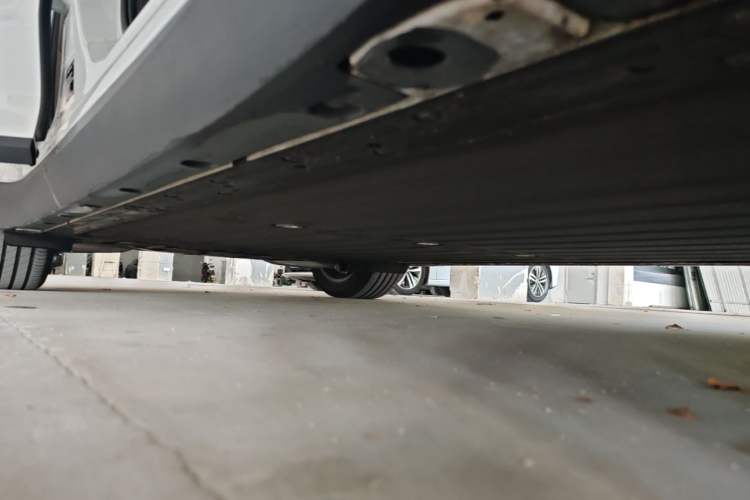 Used Li Auto i6 2025 Model Two-Wheel-Drive Standard Type Right Side Sill