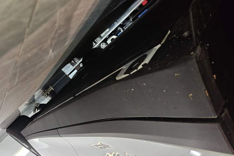 Used Li Auto i6 2025 Model Two-Wheel-Drive Standard Type Right Side Sill