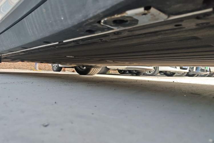Used Li Auto i6 2025 Model Four-Wheel-Drive Standard Type Right Side Sill