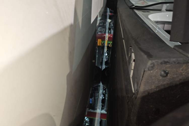 Used Li Auto i6 2025 Model Two-Wheel-Drive Standard Type Right Side Sill