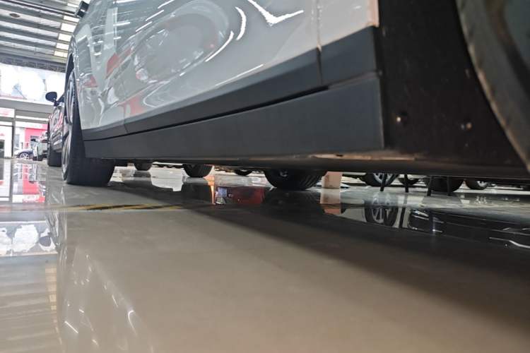 Used Li Auto i6 2025 Model Four-Wheel-Drive Standard Type Right Side Sill