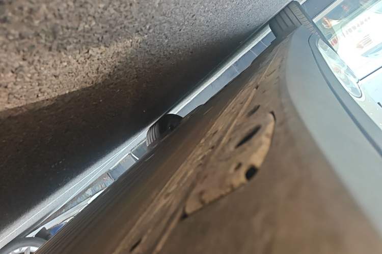 Used Li Auto i6 2025 Model Two-Wheel-Drive Standard Type Right Side Sill