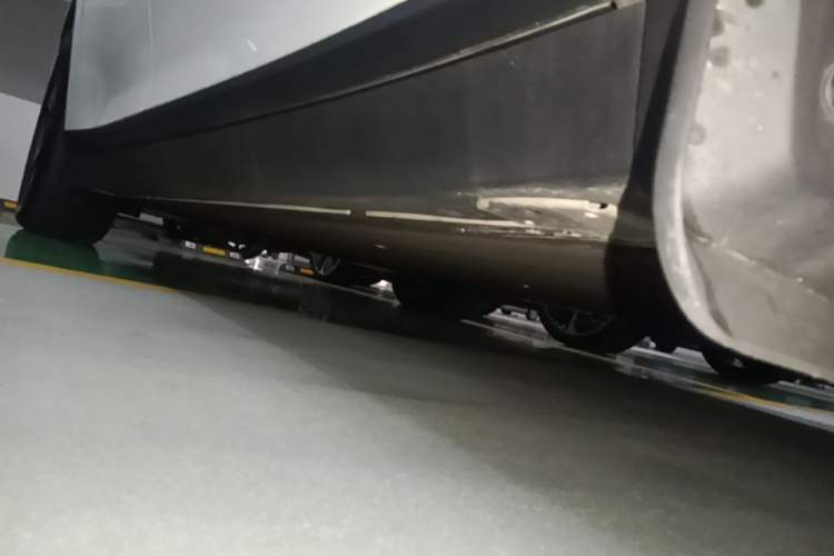 Used Li Auto i6 2025 Model Two-Wheel-Drive Standard Type Right Side Sill