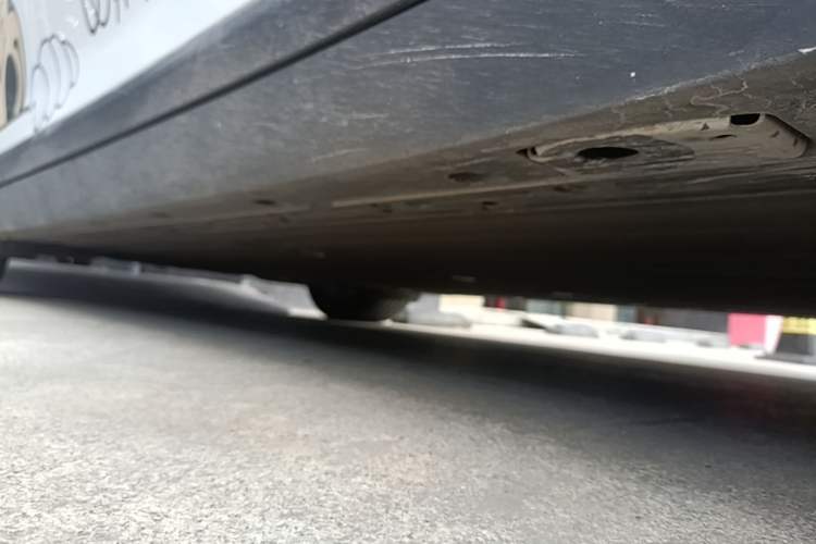 Used Li Auto i6 2025 Model Two-Wheel-Drive Standard Type Right Side Sill