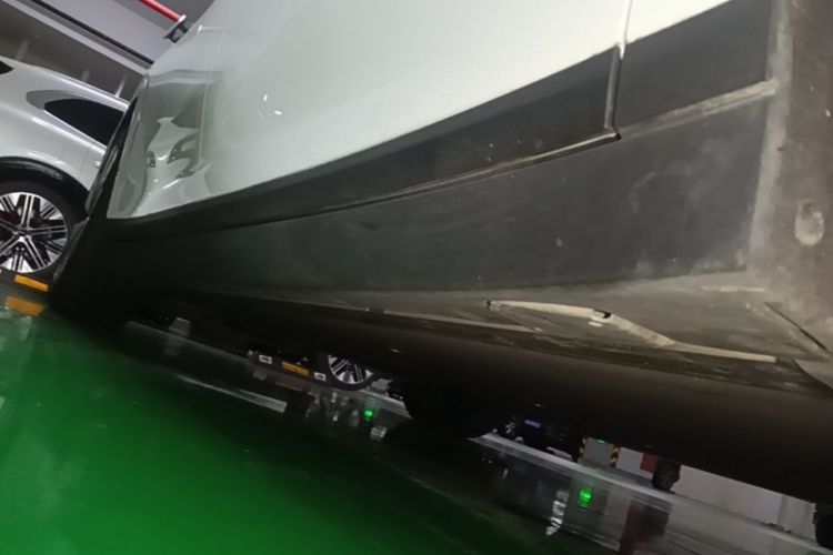 Used Li Auto i6 2025 Model Four-Wheel-Drive Standard Type Right Side Sill