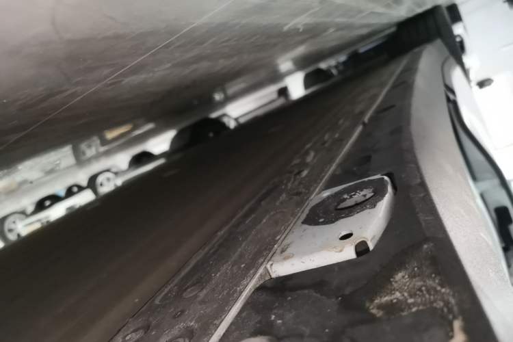 Used Li Auto i6 2025 Model Four-Wheel-Drive Standard Type Right Side Sill