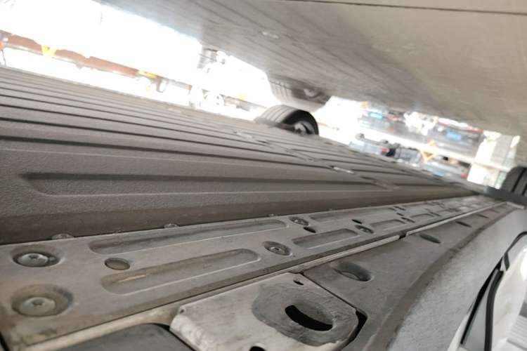 Used Li Auto i6 2025 Model Two-Wheel-Drive Standard Type Right Side Sill