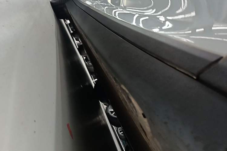 Used Li Auto i6 2025 Model Two-Wheel-Drive Standard Type Right Side Sill