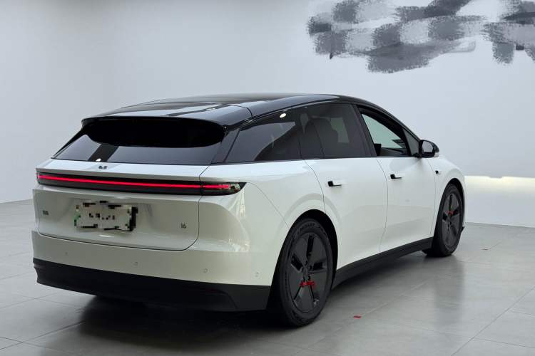 Used Li Auto i6 2025 Model Two-Wheel-Drive Standard Type Roof