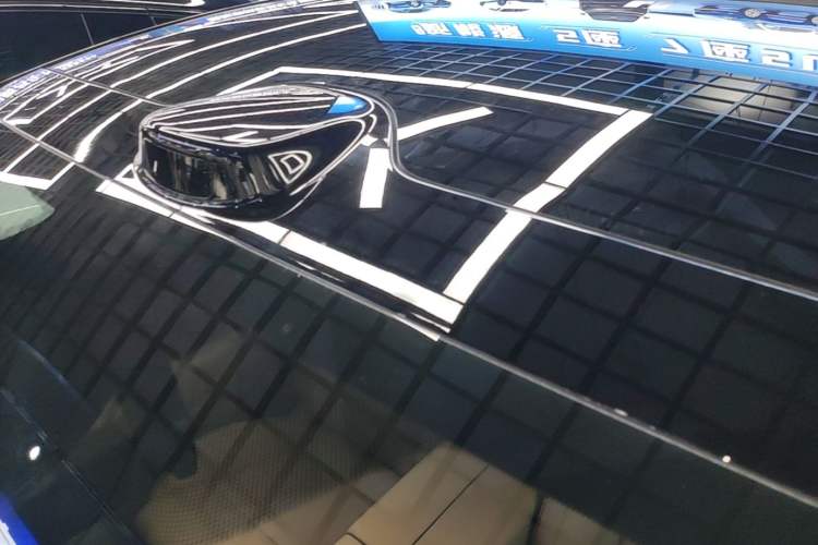 Used Li Auto i6 2025 Model Two-Wheel-Drive Standard Type Roof