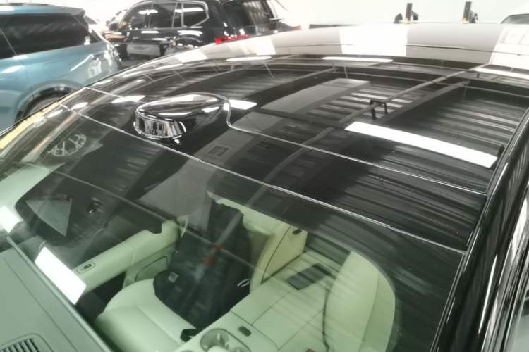 Used Li Auto i6 2025 Model Four-Wheel-Drive Standard Type Roof