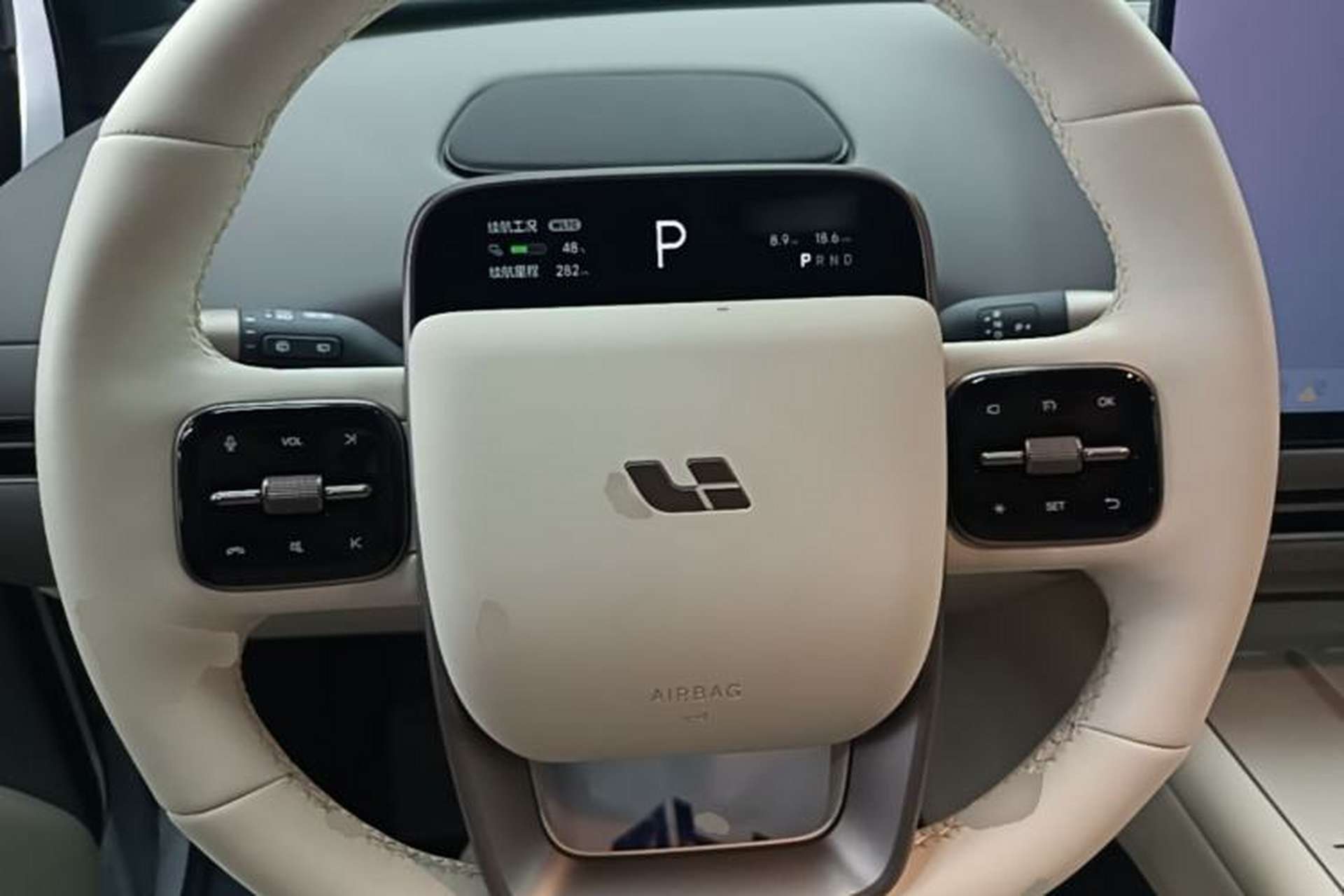 Used Li Auto i6 2025 Model Two-Wheel-Drive Standard Type Steering Wheel
