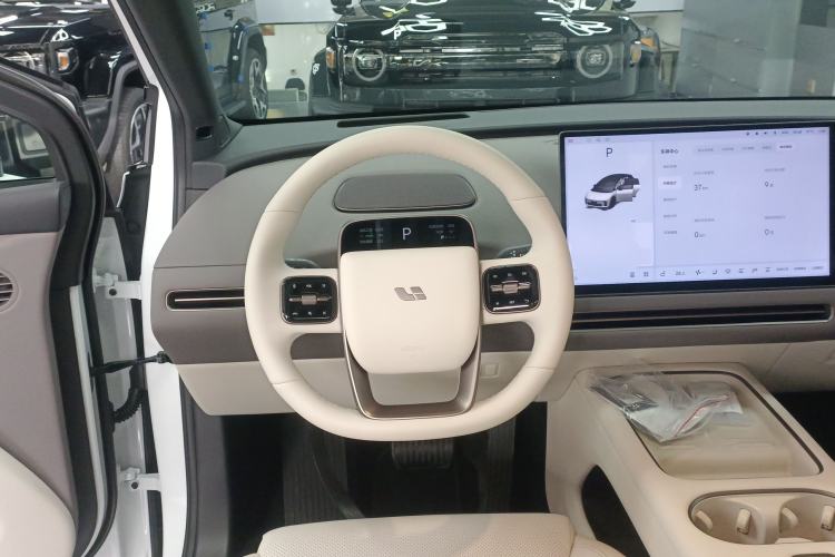 Used Li Auto i6 2025 Model Two-Wheel-Drive Standard Type Steering Wheel