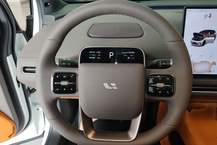 Used Li Auto i6 2025 Model Two-Wheel-Drive Standard Type Steering Wheel