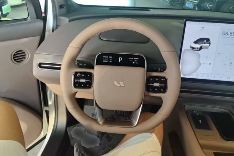 Used Li Auto i6 2025 Model Two-Wheel-Drive Standard Type Steering Wheel