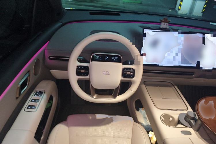 Used Li Auto i6 2025 Model Two-Wheel-Drive Standard Type Steering Wheel