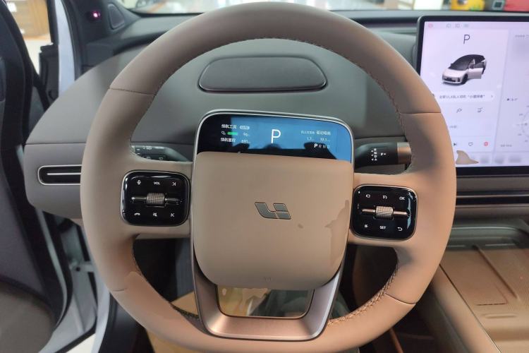Used Li Auto i6 2025 Model Two-Wheel-Drive Standard Type Steering Wheel