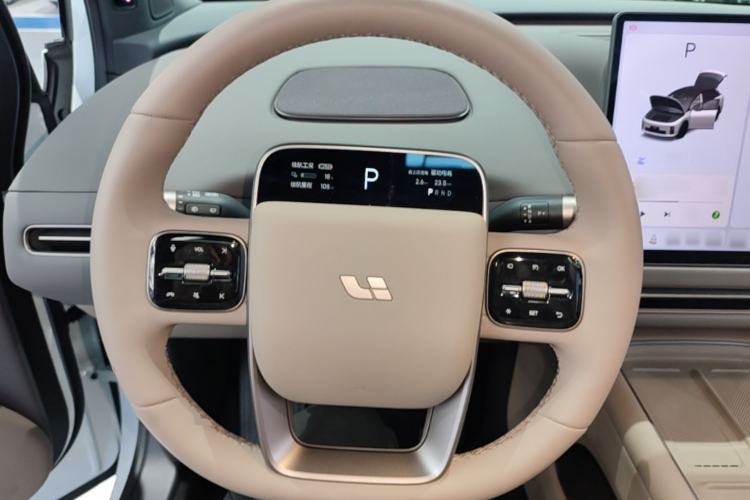Used Li Auto i6 2025 Model Two-Wheel-Drive Standard Type Steering Wheel