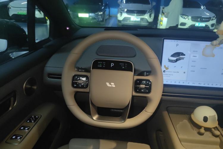 Used Li Auto i6 2025 Model Two-Wheel-Drive Standard Type Steering Wheel