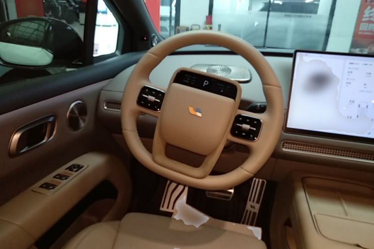 Used Li Auto i6 2025 Model Four-Wheel-Drive Standard Type Steering Wheel