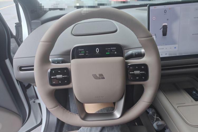 Used Li Auto i6 2025 Model Two-Wheel-Drive Standard Type Steering Wheel