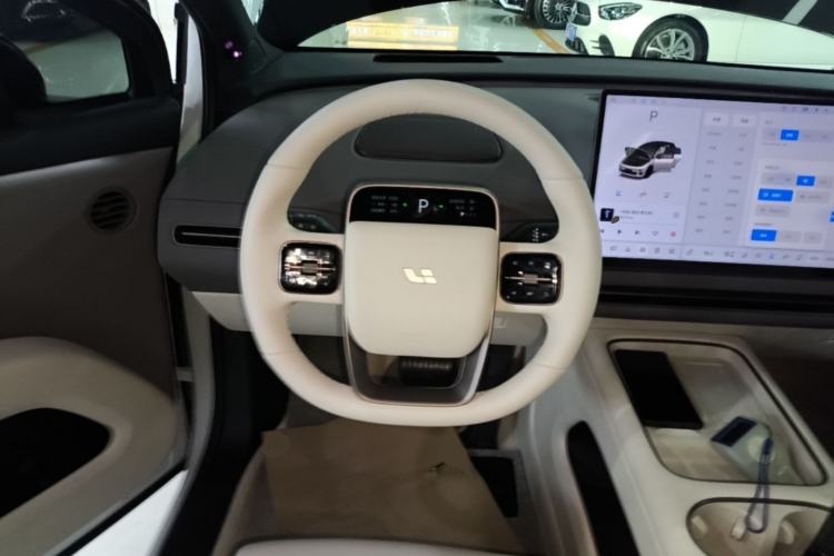 Used Li Auto i6 2025 Model Two-Wheel-Drive Standard Type Steering Wheel