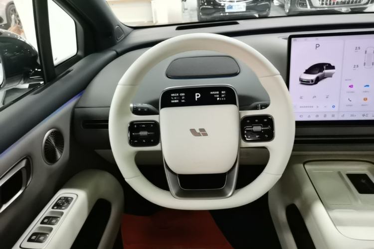 Used Li Auto i6 2025 Model Four-Wheel-Drive Standard Type Steering Wheel
