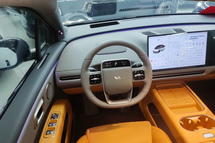 Used Li Auto i6 2025 Model Two-Wheel-Drive Standard Type Steering Wheel