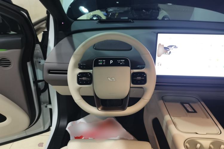 Used Li Auto i6 2025 Model Four-Wheel-Drive Standard Type Steering Wheel